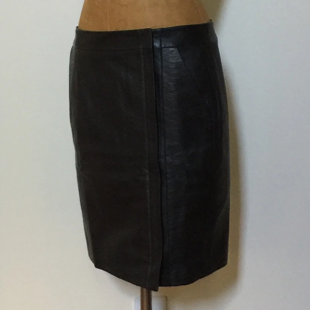 Vince black snake embossed leather skirt NWOT
